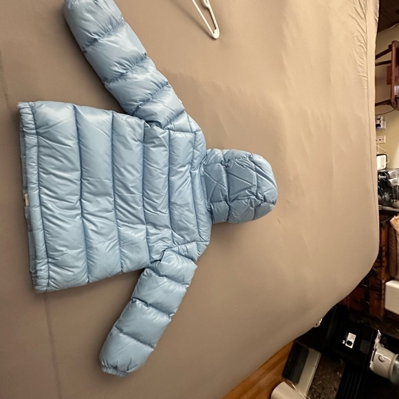 Moncler kids puffer size 3t coat - Picture 6 of 6